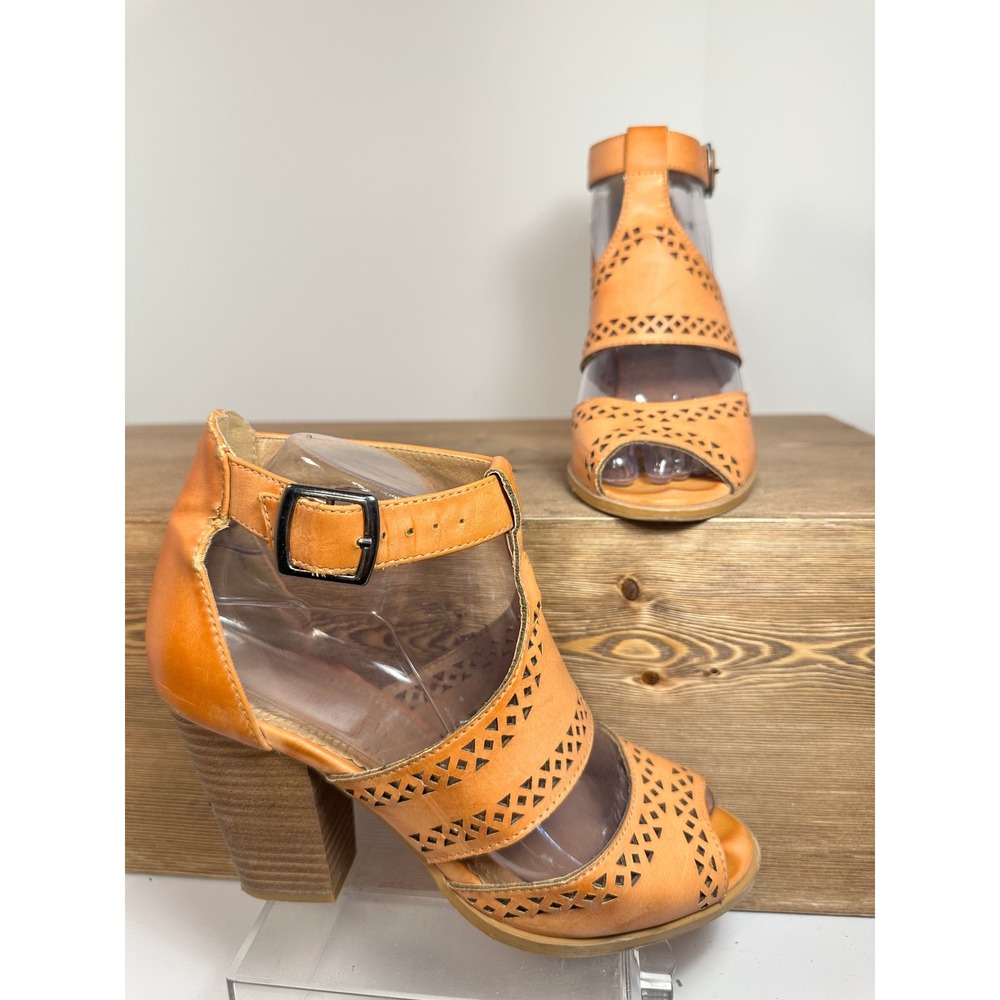 Restricted WAIT UP Laser Cut Peep Toe Heels Womens 5.5 Ankle Strap Boho Festival
